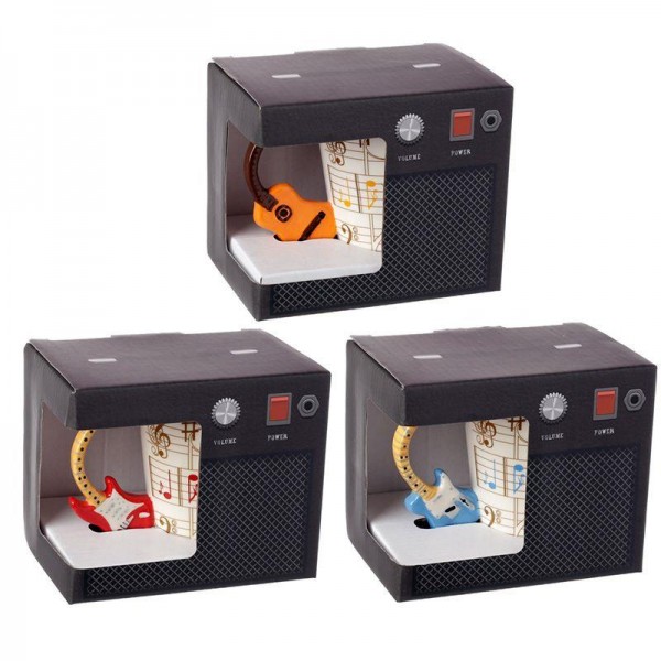 Κεραμική κούπα με χερούλι σε σχήμα κιθάρας Κεραμική κούπα με χερούλι σε σχήμα κιθάρας