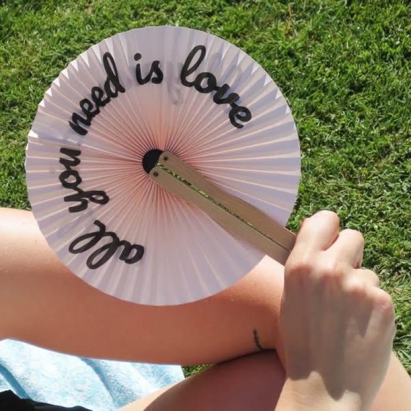 Fisura Βεντάλια Pai Pai All You Need Is Love Fisura Βεντάλια Pai Pai All You Need Is Love