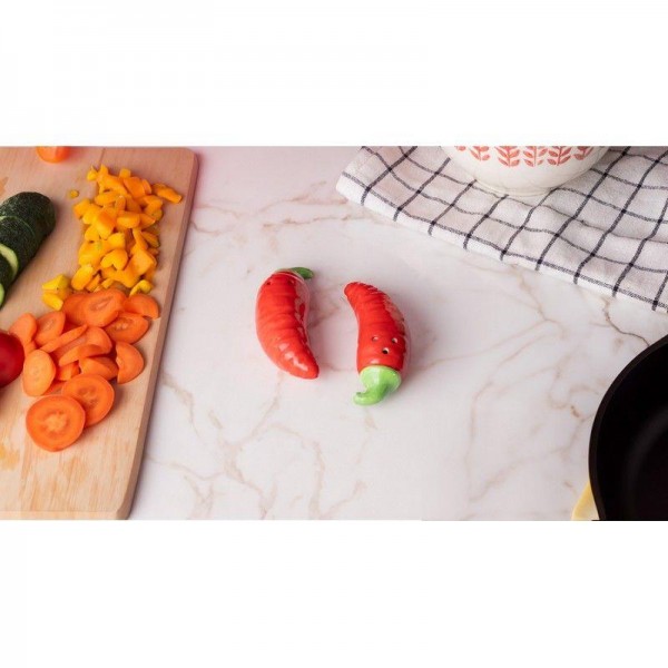 Fisura Salt And Pepper Shakers Chilli