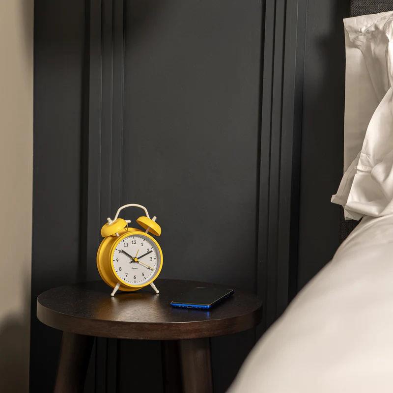 Fisura Retro Alarm Clock Yellow