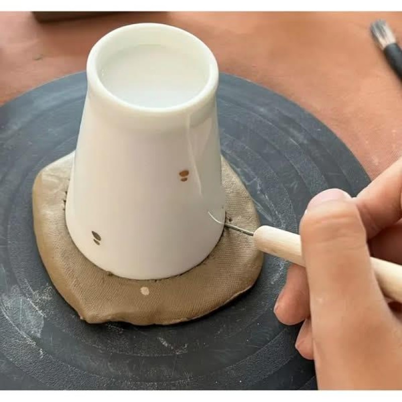 Σετ 19 Εργαλεία Πηλού σε Κασετίνα