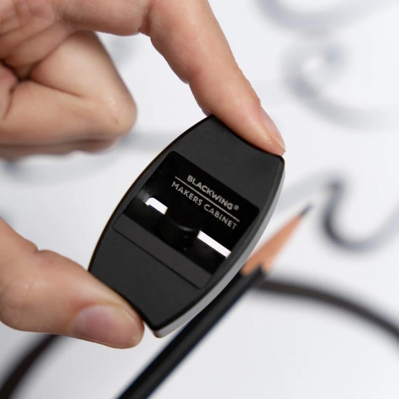 Blackwing Hovel Black