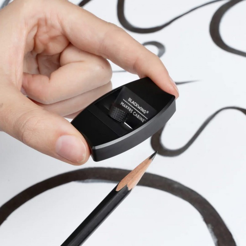 Blackwing Hovel Black