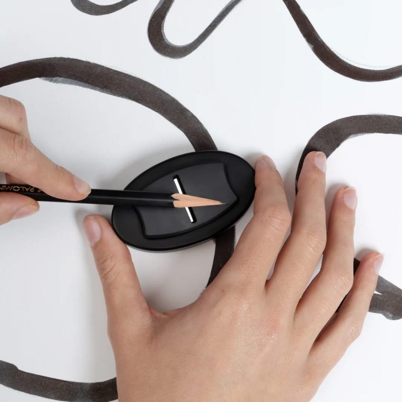 Blackwing Hovel Black